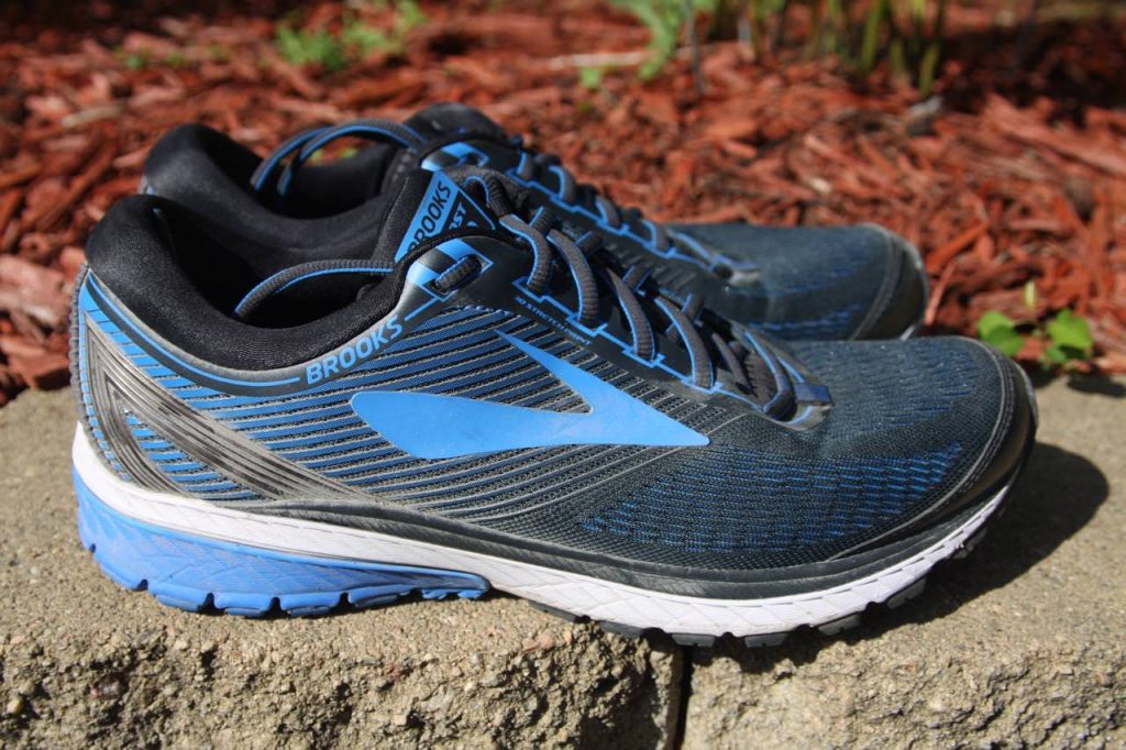 best running shoes toe strikers